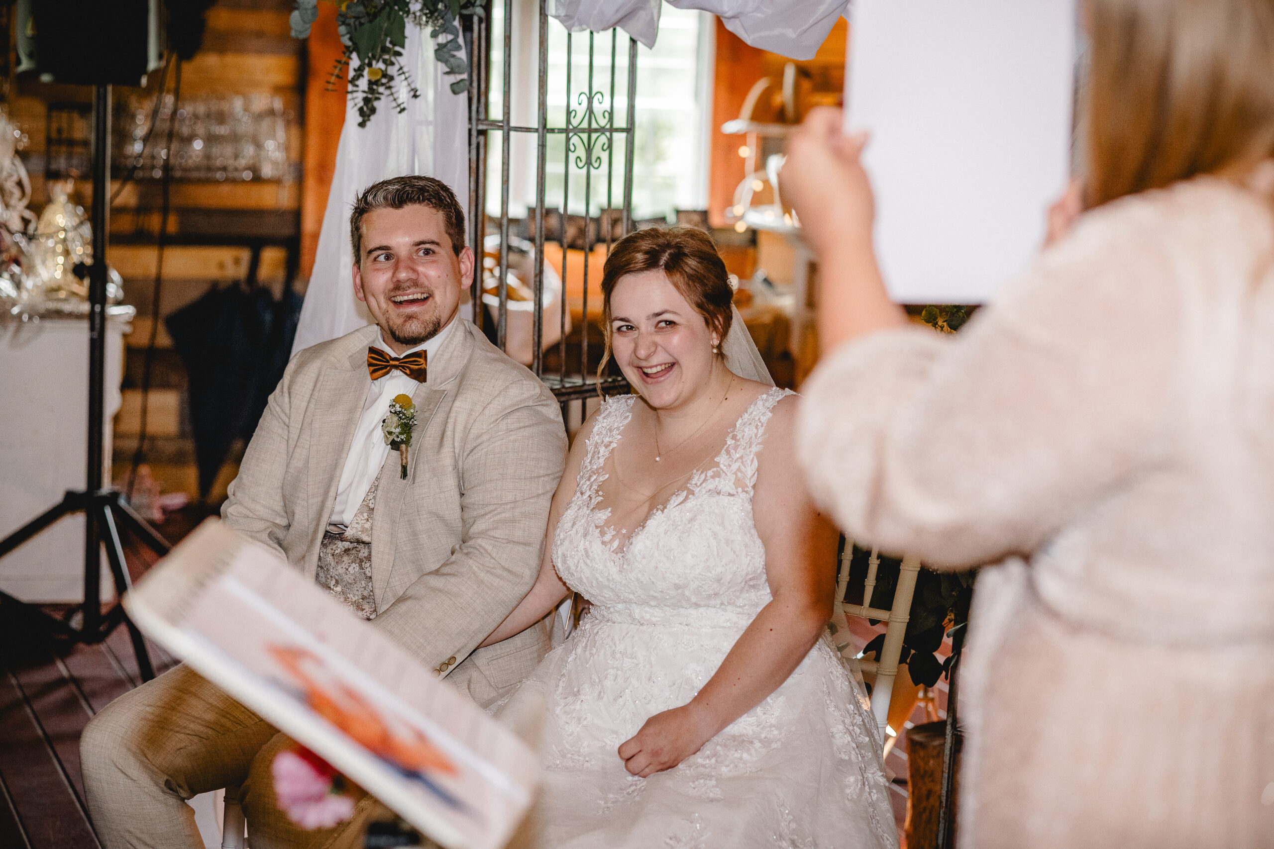baden württemberg, badenwürttemberg, Balingen, Braut, Brautkleid, brautpaarshooting, Brautstrauß, couple, deko hochzeit, Dekoration, der hochzeitsfotograf, der hochzeitsfotograf tübingen, deutschland, die hochzeitsfotografen, die hochzeitsfotografin, die hochzeitsfotografin tübingen, elopement, elopement trauung, emotion, emotionen, Esslingen, eventscheune rötenmühle, foto tübingen, fotograf, fotograf in tübingen, fotograf tübingen, fotograf tübingen bewerbungsbilder, fotograf tübingen hochzeit, fotograf tübingen passbilder, fotograf wannweil, fotografen Tuebingen, fotografie tübingen, fotografin in tübingen, fotos tübingen, freie trauung rottenburg, freie trauung tübingen, freie trauung tuttlingen, heirat tübingen, heiraten Reutlingen; schalm Hof, heiraten tübingen, hochzeit, hochzeit feiern tübingen, hochzeit tübingen, hochzeits dj tübingen, Hochzeitsbilder, hochzeitsblog, hochzeitsdeko, hochzeitsfotograf reutlingen, hochzeitsfotografie reutlingen, Hochzeitsfotografie Tübingen, Hochzeitsfotos Tübingen Hochzeitsfotograf Tübingen Hochzeitsfotografen Tübingen, hochzeitsinspiration, inspiration, inspo, location tübingen, momente, motorworld reutlingen, Photographer, Reutlingen, Ringe, Ringwechsel, rosenfeld, sander, schwäbische alb, shooting, sportfotografie, Standesamt, Standesamt Mössingen, standesamtliche trauung reutlingen, tübingen fotos, tübingen hochzeitsmesse, warum fotograf werden, Wedding, wedding photographer, wo hochzeitsfotos machen, Horb, Standesamt Horb, Hochzeitsfotograf Horb, Hochzeit Horb, Bärenschlössle freudenstadt, hochzeitsfotograf freudenstadt
