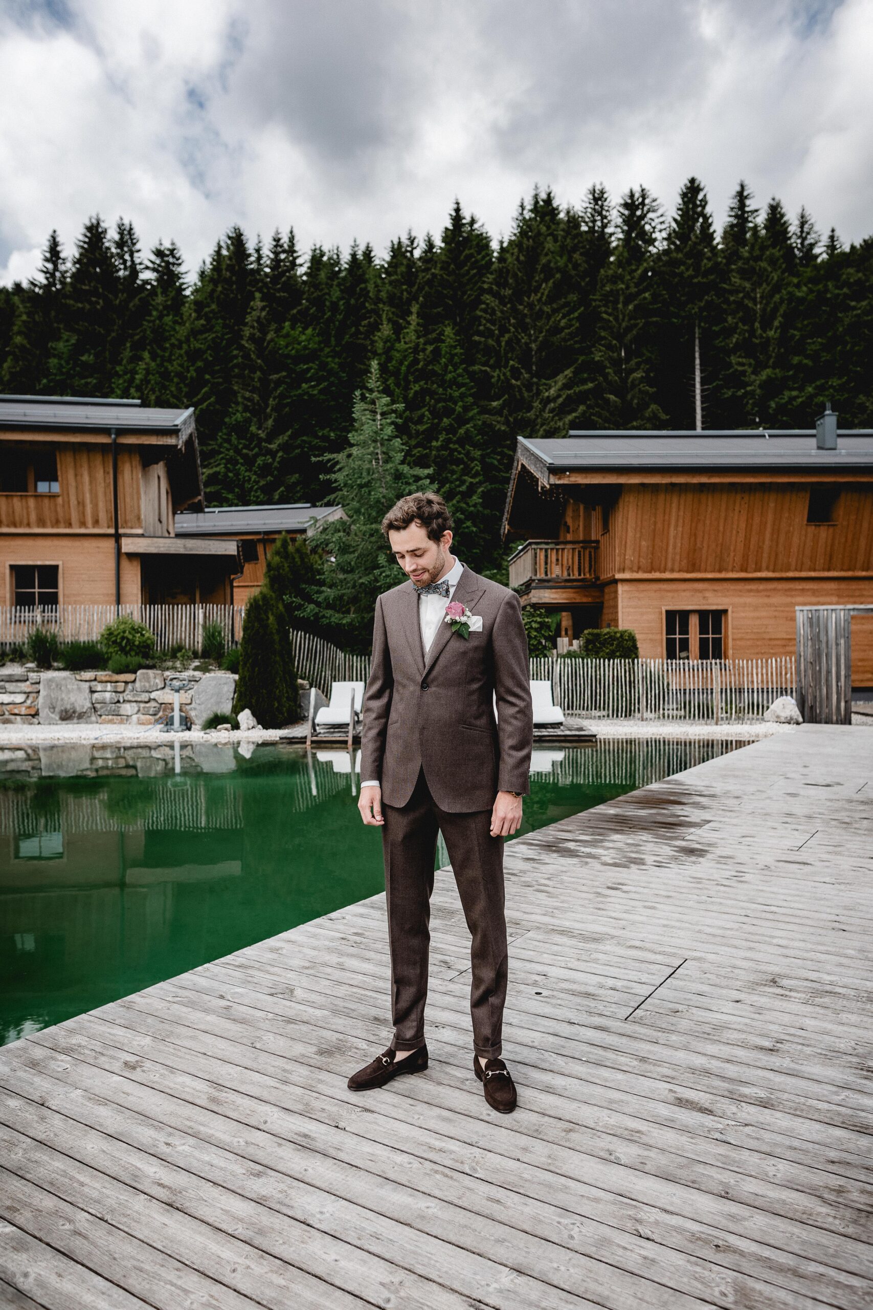 Hochzeit Tannheimer Tal, Hochzeitsfotografie Tannheimer Tal, Hochzeitsfotografin Österreich, Hochzeit in Österreich, Hochzeitslocation Tannheimer Tal, Getting Ready Hochzeit, First Moment Hochzeit, La Soa Chalets Hochzeit, Brautpaarshooting Tannheimer Tal, Gondel Hochzeit, Trauung auf dem Berg Österreich, Berg Hochzeit Österreich, Outdoor Hochzeit Tannheimer Tal, Hochzeitsfotografie Alpen, Alpenhochzeit Österreich, Hochzeitsfotografie Getting Ready Momente, First Look Hochzeitsfotografin Tannheimer Tal, La Soa Chalets Hochzeitslocation, Romantische Trauung auf dem Berg in Österreich, Brautpaarshooting in den Alpen, Gondelfahrt Hochzeit Tannheimer Tal, Hochzeitsfotografin für Alpenhochzeit, Hochzeit in La Soa Chalets Österreich, Exklusive Hochzeitsfotografie Tannheimer Tal, Hochzeit mit Gondel in den Bergen, Tipps für die perfekte Hochzeit im Tannheimer Tal, Die schönsten Hochzeitslocations in den Alpen, So wird das Getting Ready unvergesslich, First Moment: Der erste Augenblick als Brautpaar, Heiraten in den La Soa Chalets in Österreich, Romantische Bergtrauung in den Alpen, Inspirationen für ein Brautpaarshooting in den Bergen, Hochzeit mit Gondelfahrt im Tannheimer Tal