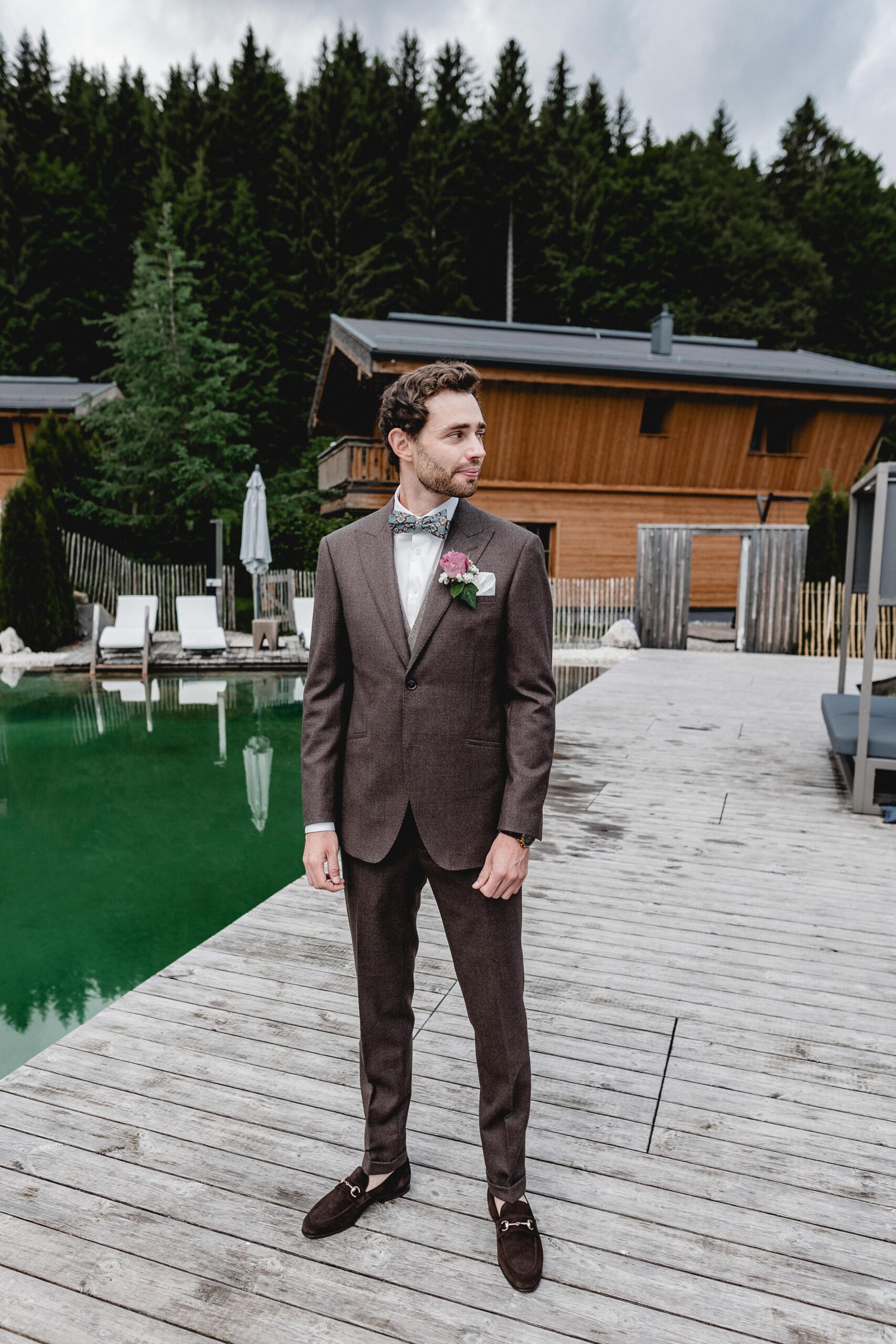 Hochzeit Tannheimer Tal, Hochzeitsfotografie Tannheimer Tal, Hochzeitsfotografin Österreich, Hochzeit in Österreich, Hochzeitslocation Tannheimer Tal, Getting Ready Hochzeit, First Moment Hochzeit, La Soa Chalets Hochzeit, Brautpaarshooting Tannheimer Tal, Gondel Hochzeit, Trauung auf dem Berg Österreich, Berg Hochzeit Österreich, Outdoor Hochzeit Tannheimer Tal, Hochzeitsfotografie Alpen, Alpenhochzeit Österreich, Hochzeitsfotografie Getting Ready Momente, First Look Hochzeitsfotografin Tannheimer Tal, La Soa Chalets Hochzeitslocation, Romantische Trauung auf dem Berg in Österreich, Brautpaarshooting in den Alpen, Gondelfahrt Hochzeit Tannheimer Tal, Hochzeitsfotografin für Alpenhochzeit, Hochzeit in La Soa Chalets Österreich, Exklusive Hochzeitsfotografie Tannheimer Tal, Hochzeit mit Gondel in den Bergen, Tipps für die perfekte Hochzeit im Tannheimer Tal, Die schönsten Hochzeitslocations in den Alpen, So wird das Getting Ready unvergesslich, First Moment: Der erste Augenblick als Brautpaar, Heiraten in den La Soa Chalets in Österreich, Romantische Bergtrauung in den Alpen, Inspirationen für ein Brautpaarshooting in den Bergen, Hochzeit mit Gondelfahrt im Tannheimer Tal